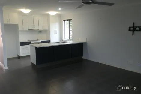 Property photo of 4/21 Moriarty Street Emerald QLD 4720