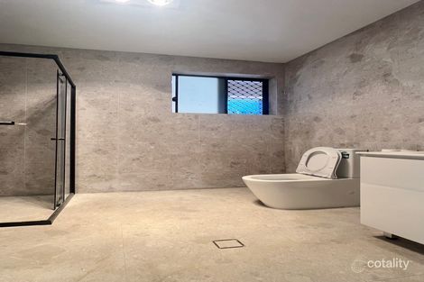 Property photo of 18 Savery Road Carnes Hill NSW 2171