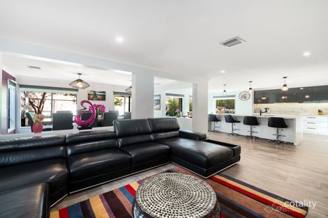 Property photo of 43 Hunt Club Boulevard Cranbourne East VIC 3977