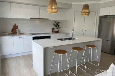 Property photo of 1F West Street Greta NSW 2334