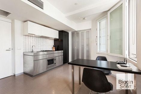 215/9 Commercial Rd, Melbourne, VIC 3004