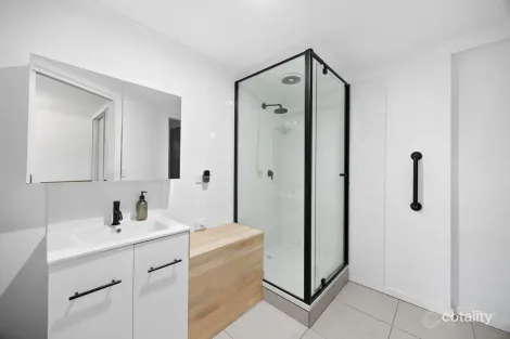 Property photo of 47 Guildford Crescent Narre Warren VIC 3805