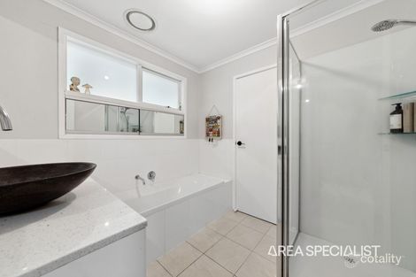 Property photo of 143 Duncan Drive Pakenham VIC 3810