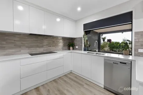 Property photo of 26 Dumfries Court Beaconsfield QLD 4740