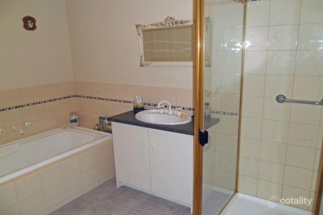 Property photo of 2/18 Olive Road Eumemmerring VIC 3177