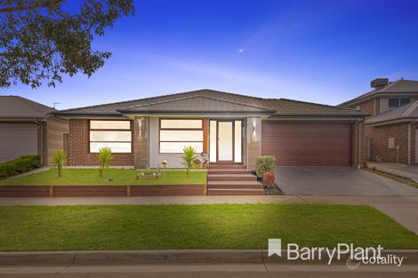 Property photo of 32 Holyoake Parade Manor Lakes VIC 3024