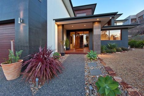 Property photo of 12 Clearwater Close Mount Martha VIC 3934