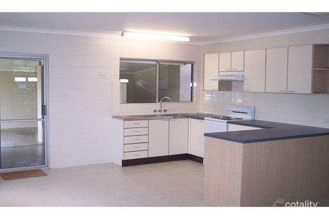 Property photo of 13 Satinay Close Manoora QLD 4870