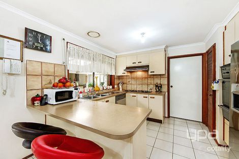 Property photo of 20 Unicorn Way Kings Park VIC 3021