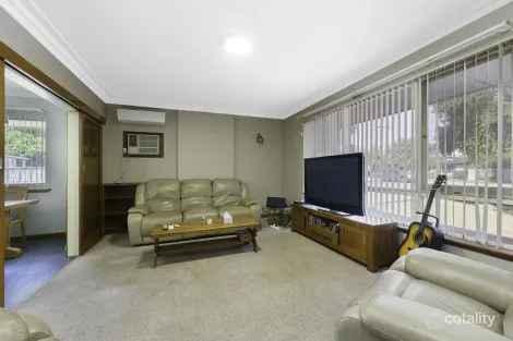 Property photo of 4 Balcombe Street Westminster WA 6061