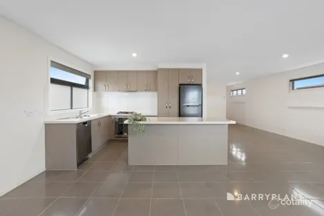 Property photo of 5/33 Dromana Parade Safety Beach VIC 3936