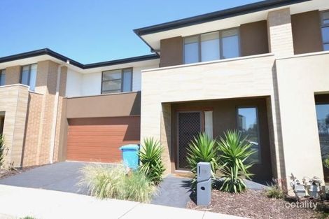 18 Selandra Bvd, Clyde North, VIC 3978