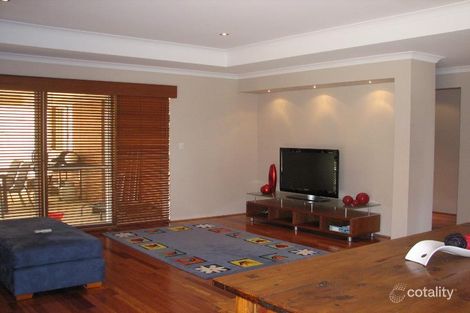 Property photo of 6 Waratah Circle Halls Head WA 6210