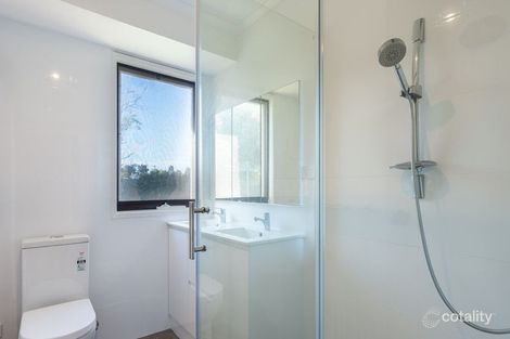 Property photo of 33 Fernlea Avenue Rowville VIC 3178