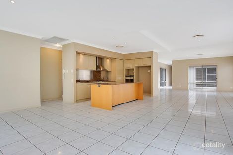 Property photo of 2040 Carlton Drive Hope Island QLD 4212