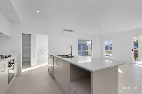Property photo of 5 Brush Cherry Boulevard Thrumster NSW 2444