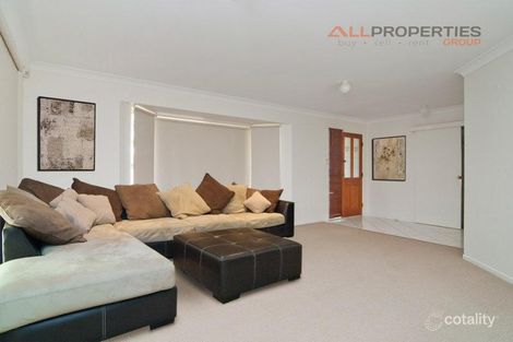 Property photo of 128 Flinders Crescent Forest Lake QLD 4078