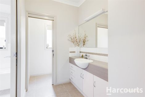 Property photo of 29 Karingal Crescent Horsham VIC 3400
