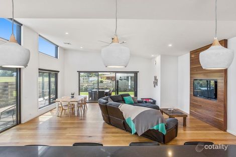Property photo of 10 Martin Laurence Place Port Fairy VIC 3284