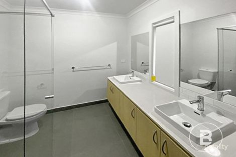 42 Walters Way, Alfredton, VIC 3350