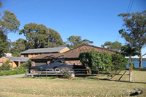 1 Macquarie Rd, Mannering Park, NSW 2259