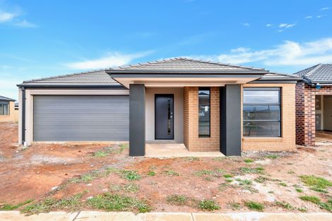 6 Leopold St, Strathtulloh, VIC 3338