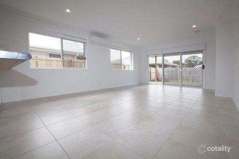 Property photo of 2/180 Graham Road Morayfield QLD 4506