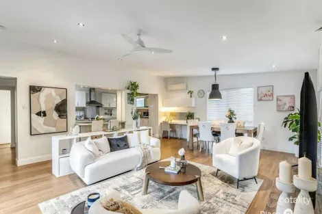 Property photo of 35 Lewana Street Mansfield QLD 4122