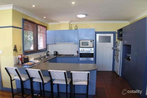 Property photo of 33 Mirls Street Newport VIC 3015