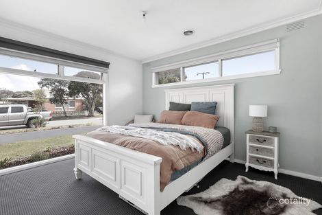 Property photo of 24 Whitby Way Seaford VIC 3198