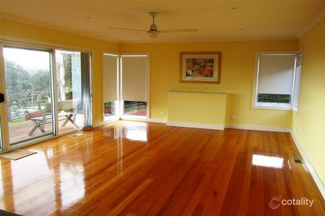 Property photo of 4 Avonsleigh Close Warranwood VIC 3134