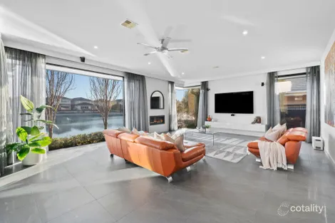 Property photo of 5 Bluewater Drive Sandhurst VIC 3977