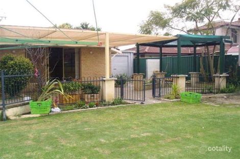 Property photo of 80 Greenfields Circle Hocking WA 6065