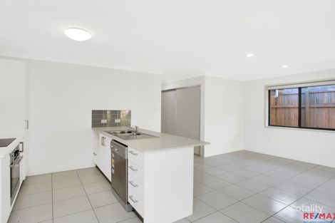 Property photo of 20 Milbrook Crescent Pimpama QLD 4209