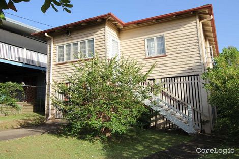 Property photo of 40 Waratah Avenue Holland Park West QLD 4121