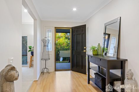 Property photo of 3 Dicameron Court Thornlands QLD 4164