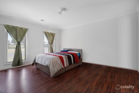 Property photo of 1 St Martins Boulevard Truganina VIC 3029