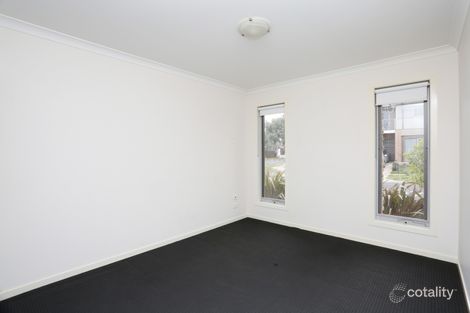 Property photo of 15 Marble Drive Cobblebank VIC 3338