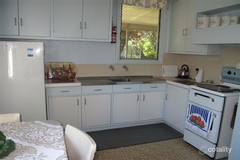 Property photo of 18 Fifth Street Eildon VIC 3713