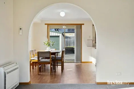 Property photo of 6 Whitewater Crescent Kingston TAS 7050
