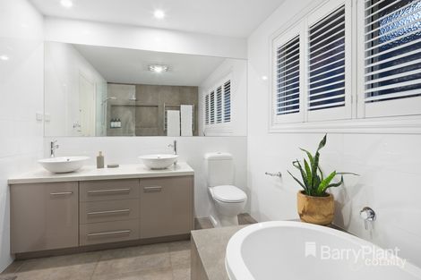 Property photo of 2/68 Henry Street Eltham VIC 3095