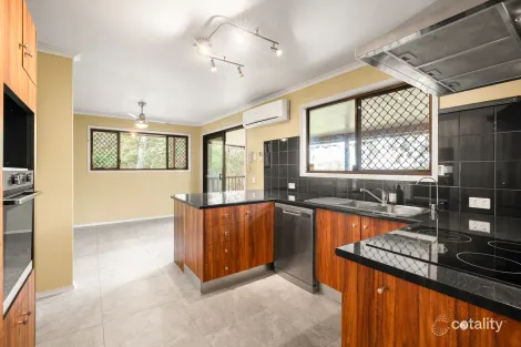 Property photo of 2 Indra Crescent Karana Downs QLD 4306