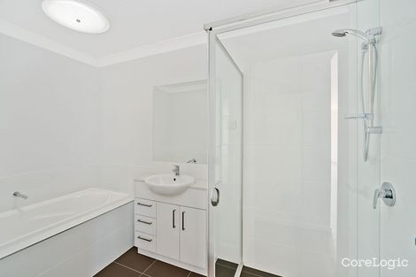 Property photo of 2/28 Croft Close Thornton NSW 2322