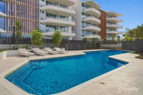 8 South Quay Dr, Biggera Waters, QLD 4216