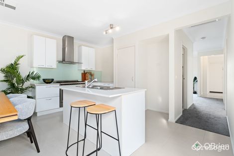 Property photo of 2 Kikuya Way Cranbourne North VIC 3977