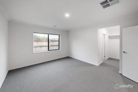 Property photo of 17 Jasmine Street Bunyip VIC 3815