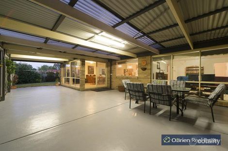 Property photo of 14 Oak Post Place Cranbourne East VIC 3977