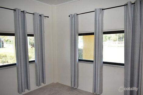 Property photo of 27 Owen Jenkins Drive Sarina Beach QLD 4737