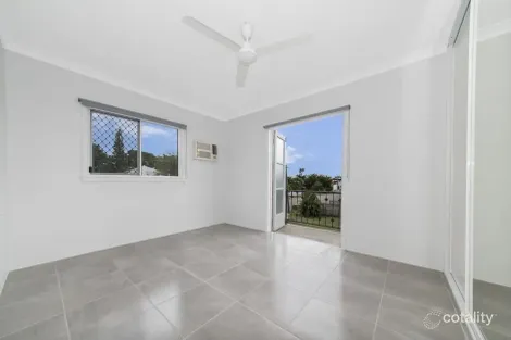 2/15 Carr St, Hermit Park, QLD 4812