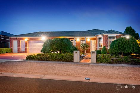 Property photo of 22 Maculata Place Manor Lakes VIC 3024